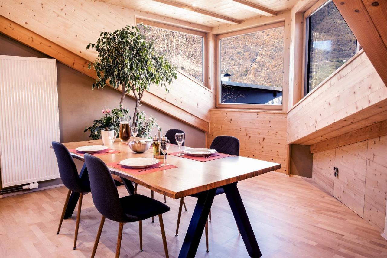 Ferienwohnung 100qm - super Lage - Südterrasse - riesige Küche Naturns Exterior foto