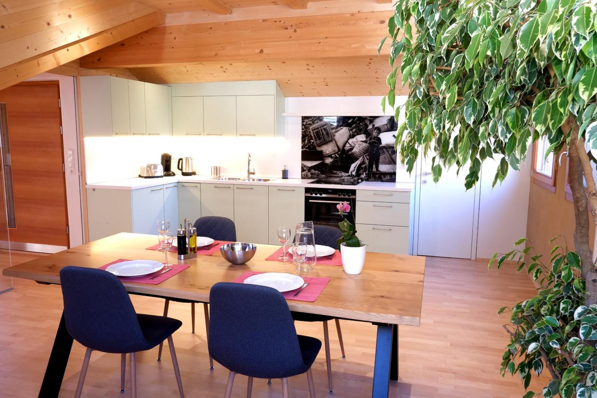 Ferienwohnung 100qm - super Lage - Südterrasse - riesige Küche Naturns Exterior foto